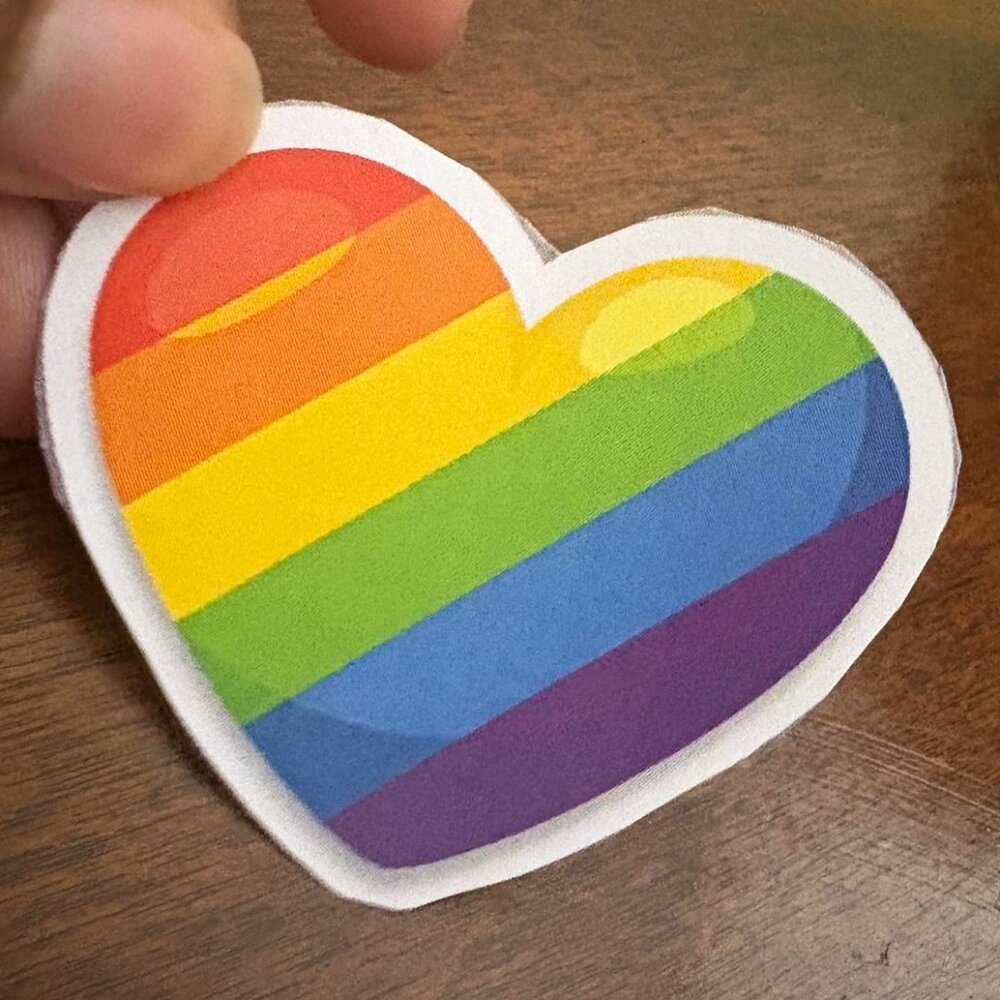 Pride heart sticker 3/30%